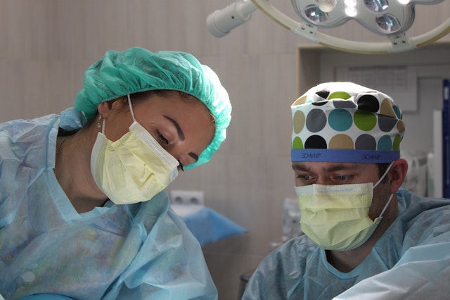 faire appel à un neurochirurgien